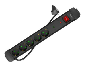 REGLETA LANBERG SP1 5 TOMAS SCHUKO PROTECCION HASTA 2500W NEGRA 3M
